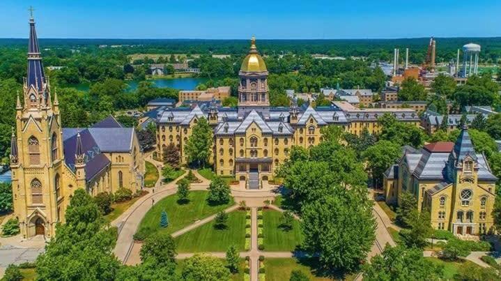 The Lucky Charm Home Of The Fighting Irish! Bbq Outdoor Games Coffee South Bend Ngoại thất bức ảnh