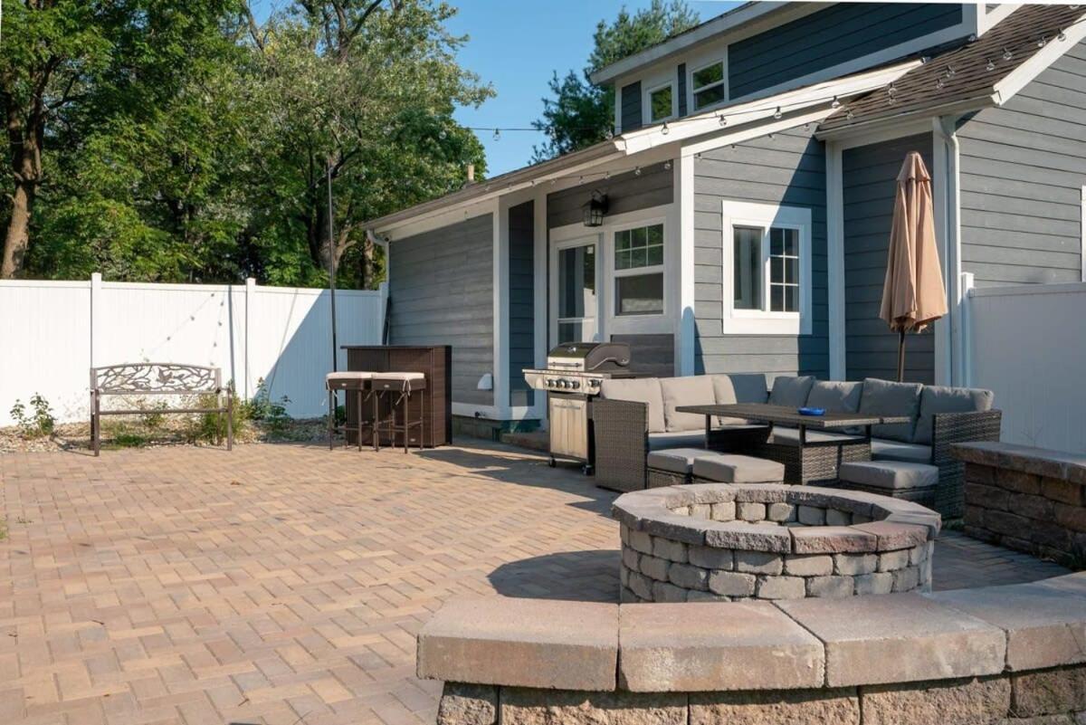 The Lucky Charm Home Of The Fighting Irish! Bbq Outdoor Games Coffee South Bend Ngoại thất bức ảnh